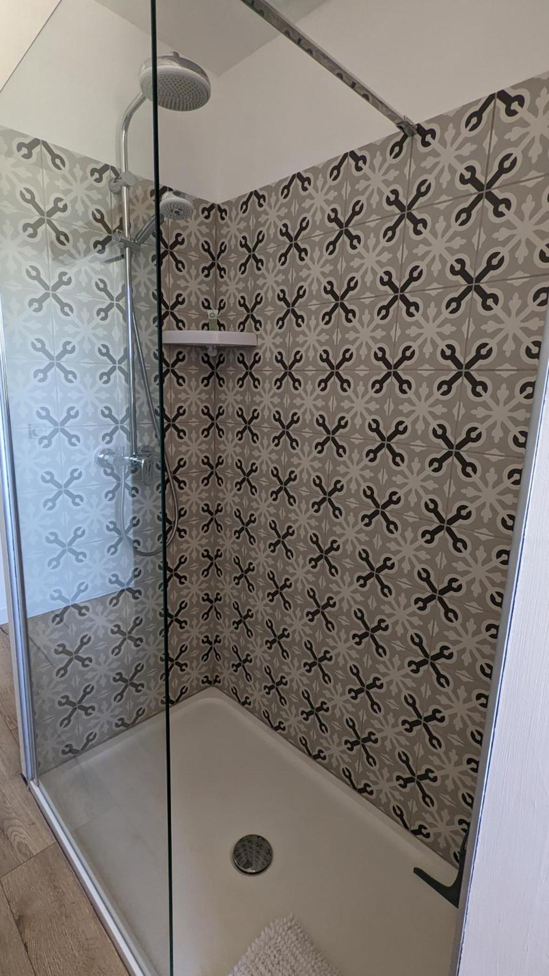 Chambre L A Tavel Exterior foto